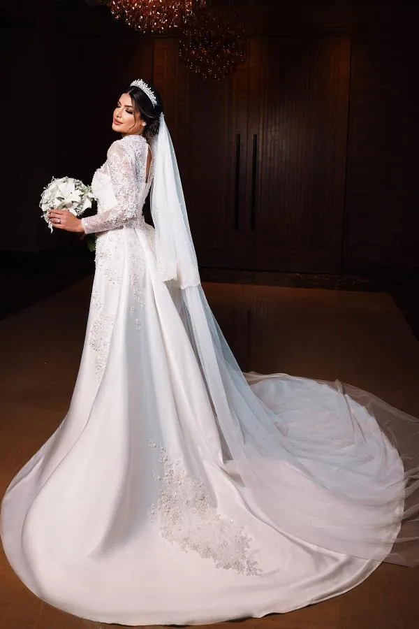 Charming Long Sleeves Mermaid High Neck Satin Lace Wedding Dress with Chapel Train