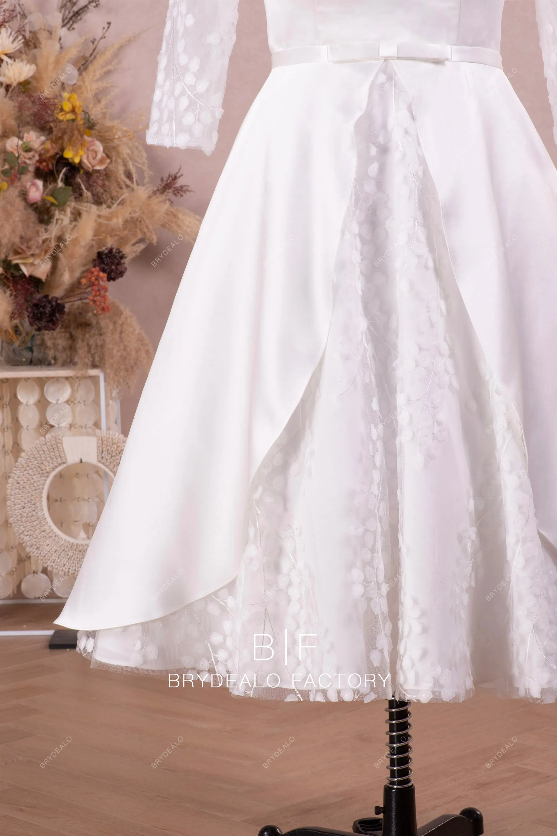 Elegant Satin Bateau Neck 3/4 Sleeves Lace Short Bridal Dress