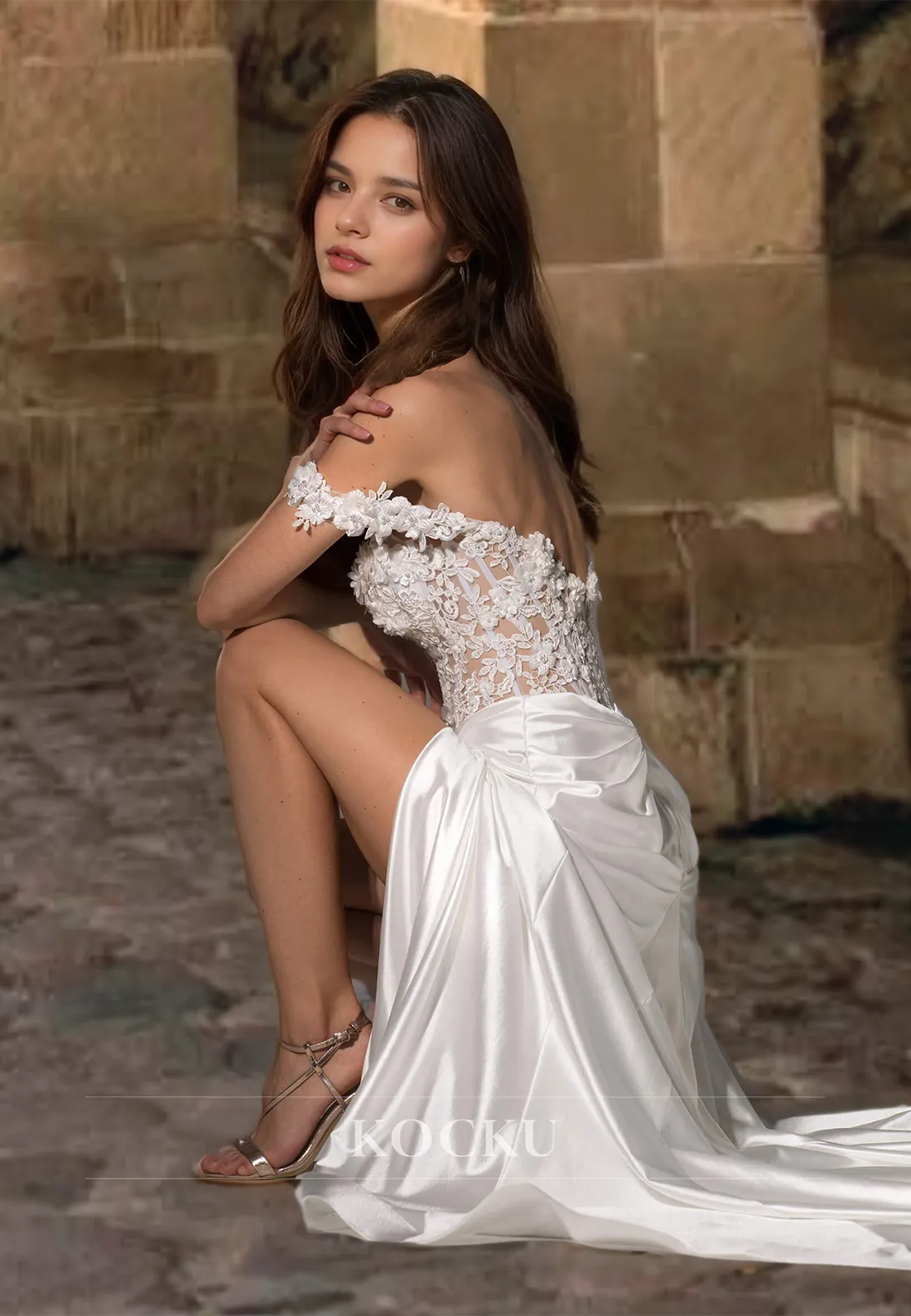 Off-Shoulder Sheath Sleeveless High Split Train Satin Wedding Dress with Appliques Bridal Dress