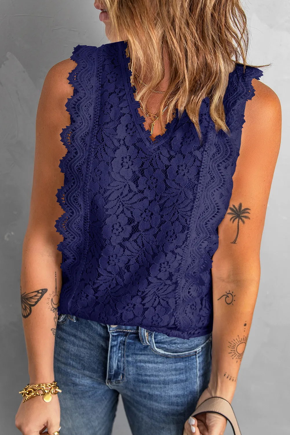 TEEK - Lace V-Neck Tank