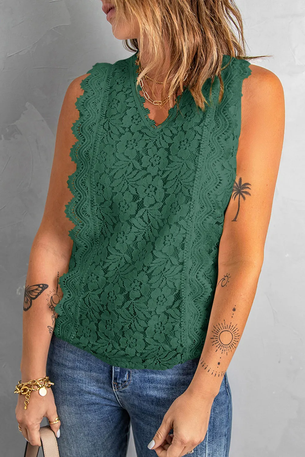 TEEK - Lace V-Neck Tank