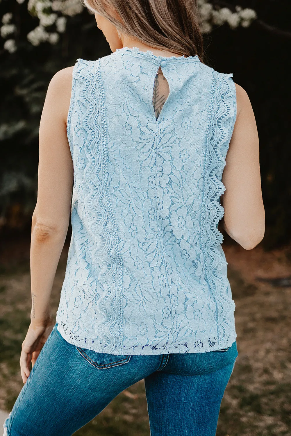 TEEK - Lace V-Neck Tank